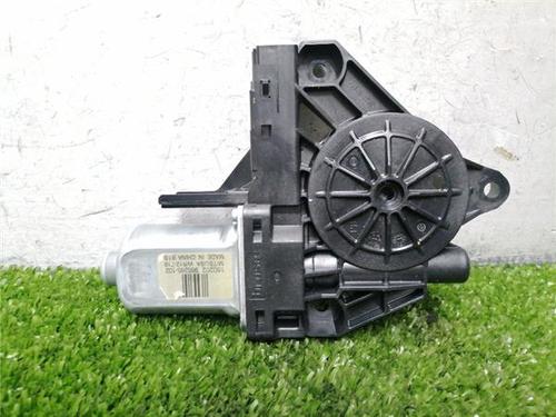 right-rear-window-motor-volvo-v60-i-155-2010-2011-2012-2013-2014-2015-2016-2017-2018-32821349 main image