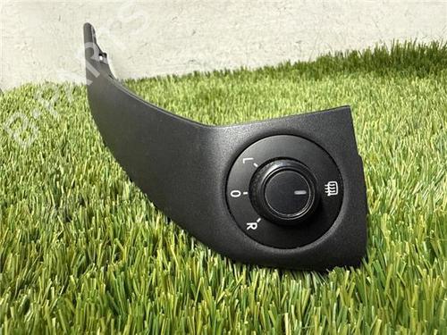 Mando retrovisor VW POLO V (6R1, 6C1) 1.4 TDI (75 hp) 32633285