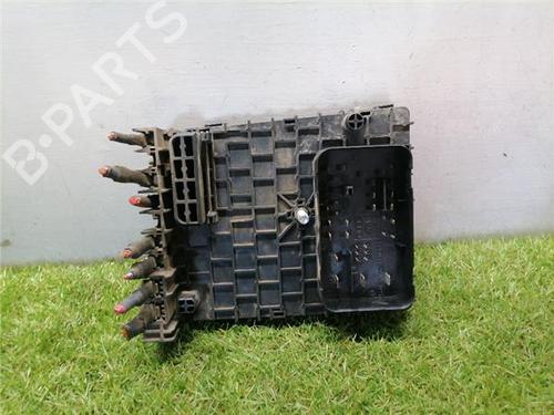 Fuse box VW PASSAT B6 (3C2) 1.9 TDI | BP33248824E1 - Image 2