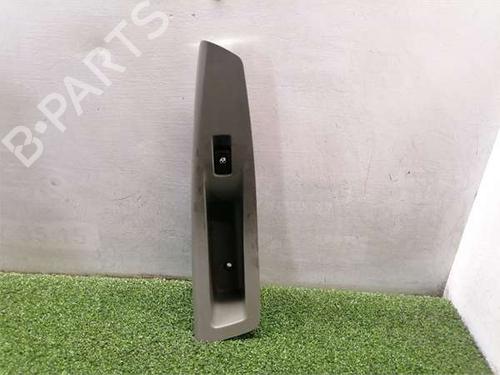 Used Right front window switch Right front window switch CHEVROLET LACETTI (J200) 2.0 D (121 hp) 39699367 39699367