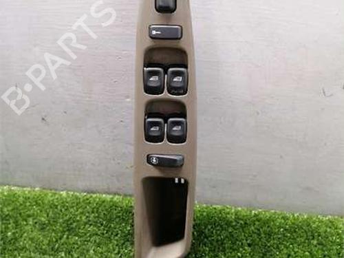 Comutador vidro frente esquerdo Comutador vidro frente esquerdo VOLVO S40 I (644) 1.9 DI (115 hp) 36146574 36146574
