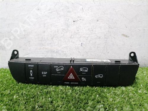 Bouton de warning MERCEDES-BENZ M-CLASS (W164) ML 320 CDI 4-matic (164.122) (224 hp) 33188473