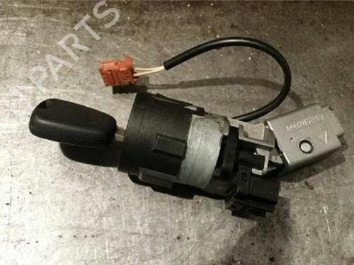 Interruttore PEUGEOT 308 I (4A_, 4C_) 1.6 16V (120 hp) 31895841