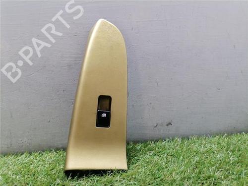 Used Right front window switch Right front window switch KIA CEE'D Hatchback (ED) 2.0 CRDi 140 (140 hp) 33478042 33478042