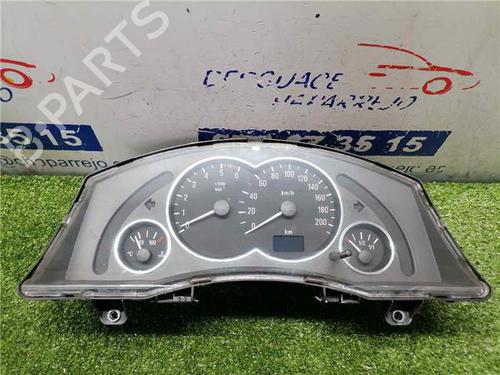 Used Instrument cluster OPEL MERIVA A MPV (X03) 1.3 CDTI (E75) (69 hp) 31900447