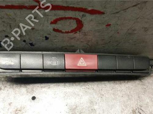 Bouton de warning FIAT LINEA (323_, 110_) 1.3 D Multijet (323AXB11, 323AXB1A) (90 hp) 31896019