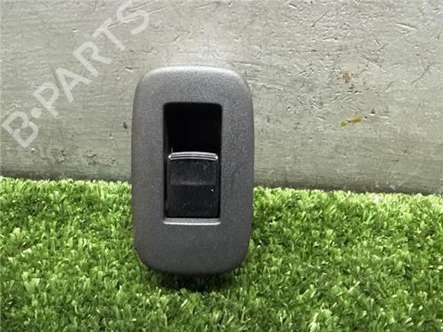 Used Right rear window switch Right rear window switch TOYOTA AURIS (_E15_) 1.4 D-4D (NDE150_, NDE150R) (90 hp) 33415618 33415618