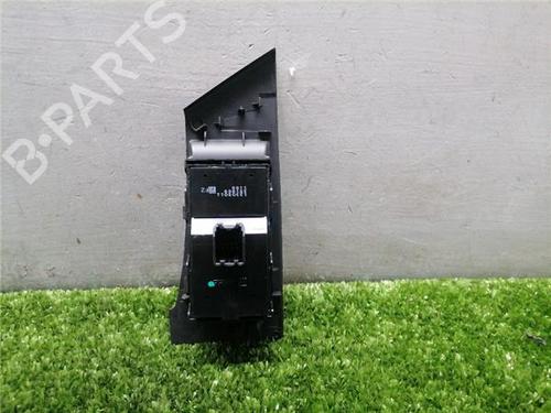 Left front window switch OPEL ASTRA J Sports Tourer (P10) 1.7 CDTI (35) | BP31901945I27