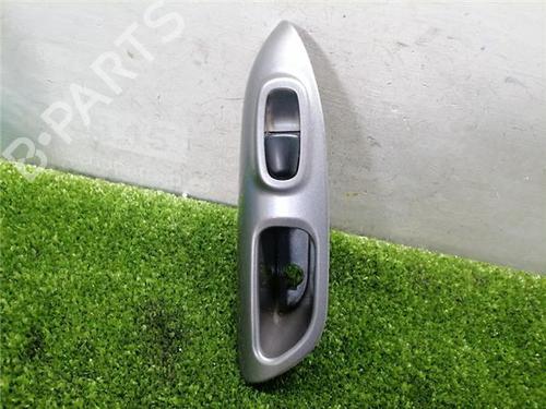 right-rear-window-switch-nissan-juke-f15-2010-2011-2012-2013-2014-2015-2016-2017-2018-2019-33969979 main image