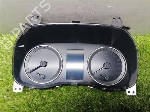 Used Instrument cluster HYUNDAI TUCSON (TL, TLE) 1.7 CRDi (116 hp) 31901051