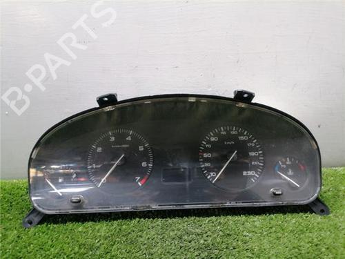 Used Instrument cluster Instrument cluster PEUGEOT 406 (8B) 1.8 16V (116 hp) 35747235 35747235