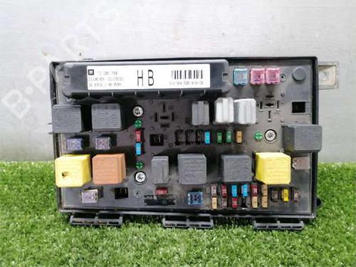 Used Fuse box Fuse box 36849967 36849967