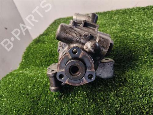 Used Steering pump Steering pump MERCEDES-BENZ C-CLASS (W203) C 220 CDI (203.006, 203.008) (143 hp) 35970633 35970633