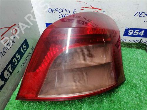 right-taillight-toyota-yaris-_p9_-2005-2006-2007-2008-2009-2010-2011-2012-2013-2014-31893134 main image