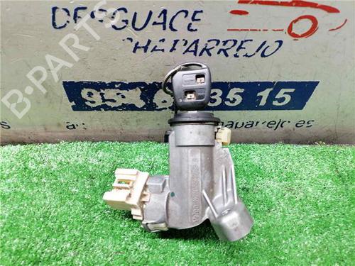 Used Switch TOYOTA YARIS (_P9_) 1.4 D-4D (NLP90_, NLP90R) (90 hp) 31899305