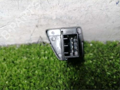 Right front window switch ABARTH 500 / 595 / 695 1.4 (312.AXF1A, 312.AXD1A) | BP37479714I26 - Image 2