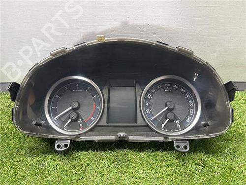Used Instrument cluster Instrument cluster TOYOTA AURIS (_E18_) 1.6 (ZRE181_, ZRE185_, ZRE185R, ZRE181R) (132 hp) 32690272 32690272