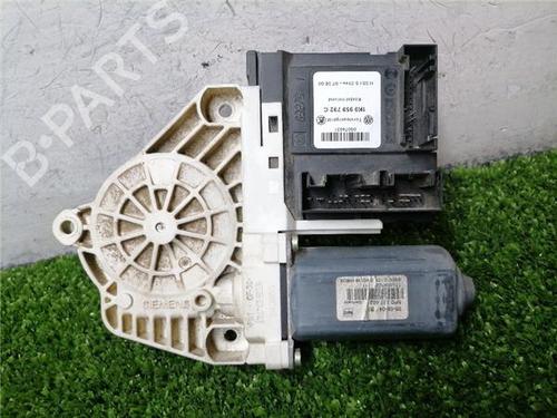 Used Right front window motor Right front window motor SEAT ALTEA (5P1) 1.9 TDI (105 hp) 33415771 33415771