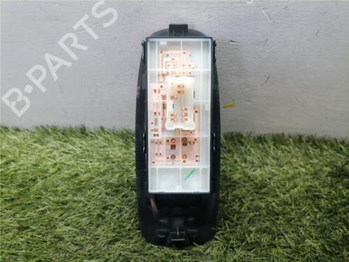 Right front window switch RENAULT KADJAR (HA_, HL_) 1.2 TCe 130 (HLMR) | BP31901175I26