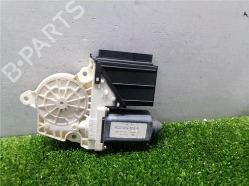 Used Right front window motor Right front window motor SEAT IBIZA III (6L1) 1.9 SDI (64 hp) 33612889 33612889