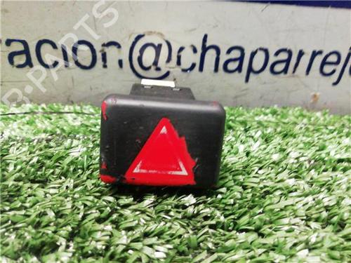 Bouton de warning AUDI A4 B6 (8E2) 1.9 TDI (130 hp) 31897039