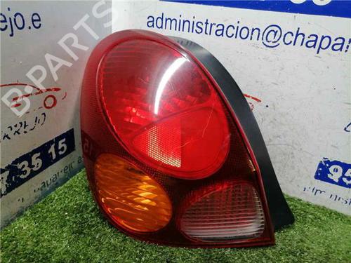 Feu arrière gauche TOYOTA COROLLA (_E11_) 1.6 16V (ZZE112_, ZZE112R) (110 hp) 31893732