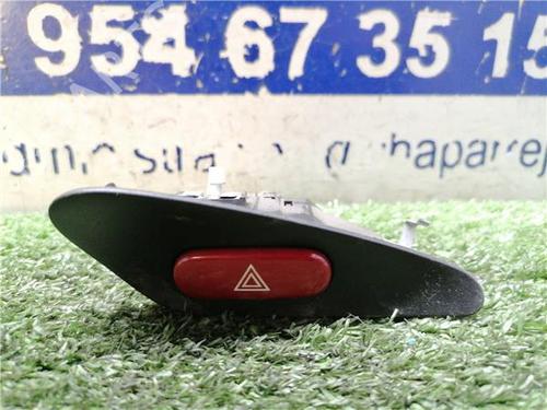 Used Warning switch PEUGEOT 406 (8B) 2.0 16V (136 hp) 31898070