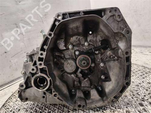 Used Gearbox Gearbox NISSAN JUKE (F15) 1.6 (117 hp) 35887652 35887652