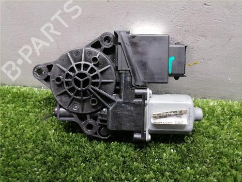 Used Left front window motor HYUNDAI TUCSON (TL, TLE) 1.7 CRDi (116 hp) 31984253