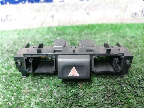 Bouton de warning JAGUAR X-TYPE I (X400) 2.0 D (130 hp) 31899353