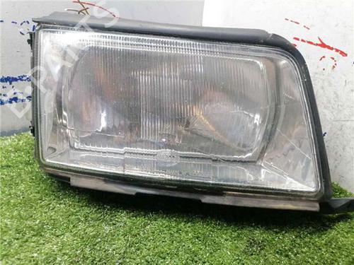 Phare droit AUDI 100 C4 Saloon (4A2) 2.3 E (133 hp) 31890661