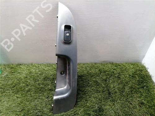 Used Left rear window switch Left rear window switch KIA CARENS III MPV (UN) 2.0 CRDi 140 (140 hp) 33248504 33248504