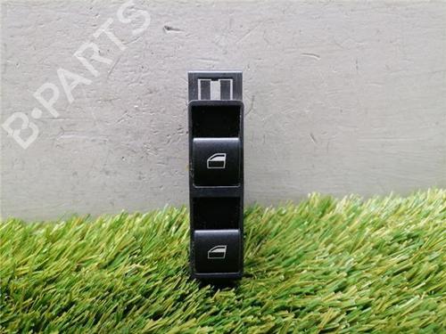 Used Right front window switch Right front window switch BMW 3 (E46) 318 i (143 hp) 33478116 33478116