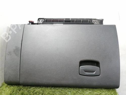 Used Glove box RENAULT KADJAR (HA_, HL_) 1.2 TCe 130 (HLMR) (130 hp) 31901186