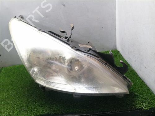 Used Right headlight Right headlight PEUGEOT 5008 (0U_, 0E_) 2.0 HDi 150 / BlueHDi 150 (150 hp) 32633359 32633359