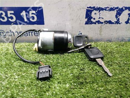 Used Switch AUDI 100 C4 Saloon (4A2) 2.3 E (133 hp) 31900546