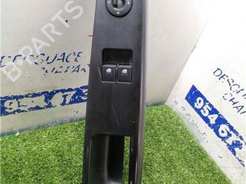 Used Left front window switch KIA CEE'D Hatchback (ED) 1.4 (109 hp) 31900241