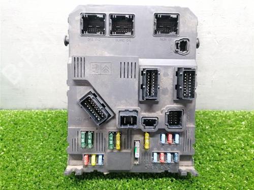 fuse-box-peugeot-407-6d_-2004-2005-2006-2007-2008-2009-2010-2011-32253642 main image