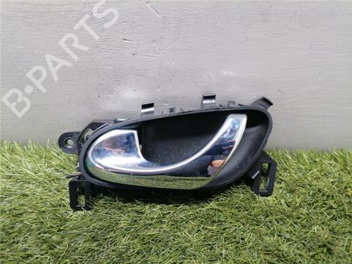 Used Front left interior door handle NISSAN PULSAR Hatchback (C13) 1.2 DIG-T (115 hp) 31900947