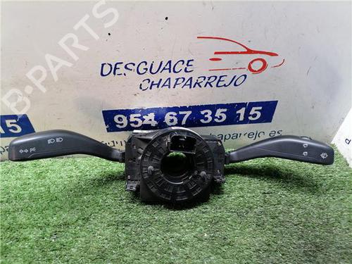 switch-vw-polo-iv-9n_-9a_-2001-2002-2003-2004-2005-2006-2007-2008-2009-2010-2011-2012-2013-2014-31898126 main image