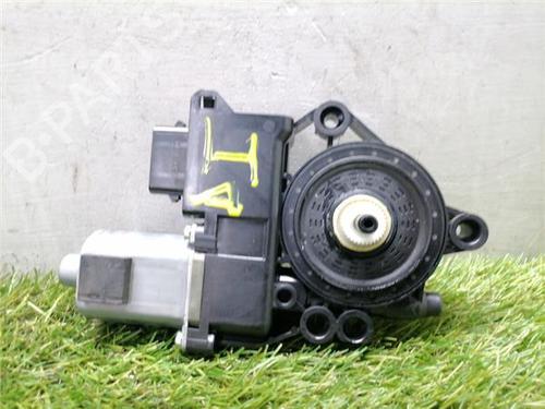 left-front-window-motor-hyundai-i40-i-vf-2012-2013-2014-2015-2016-2017-2018-2019-31935175 main image