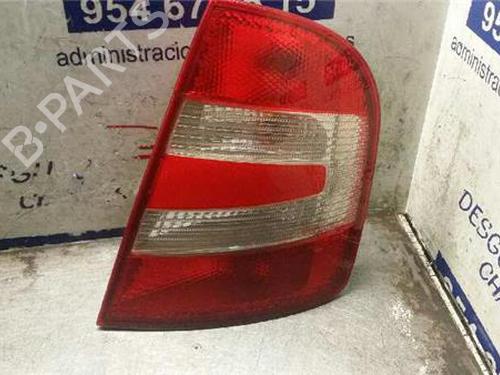 Feu arrière droit SKODA OCTAVIA I Combi (1U5) 1.9 TDI (90 hp) 31891407