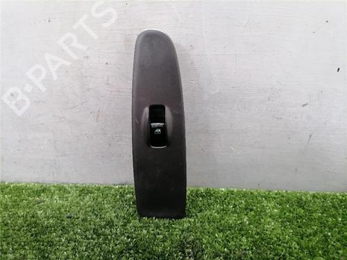 Used Right front window switch HYUNDAI ELANTRA III (XD) 1.6 (105 hp) 32129052