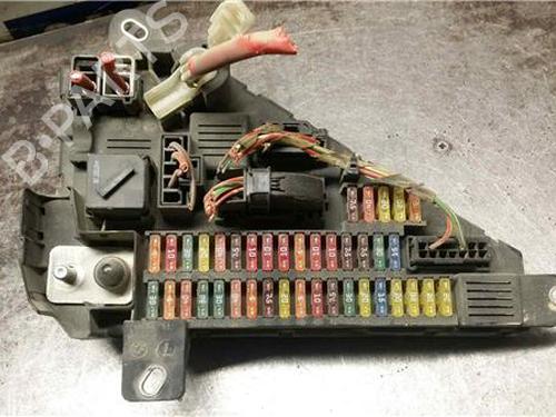 fuse-box-bmw-5-e60-2001-2002-2003-2004-2005-2006-2007-2008-2009-2010-31889220 main image