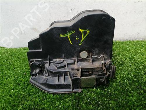 Højre bagtil lås Højre bagtil lås BMW 5 (E60) 530 d (231 hp) 33918263 33918263