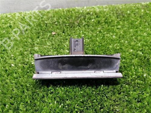 Used Tailgate handle Tailgate handle PEUGEOT 5008 (0U_, 0E_) 2.0 HDi 150 / BlueHDi 150 (150 hp) 33969945 33969945