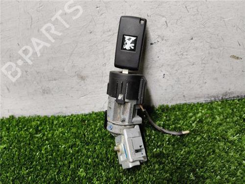 switch-peugeot-407-6d_-2004-2005-2006-2007-2008-2009-2010-2011-33221767 main image