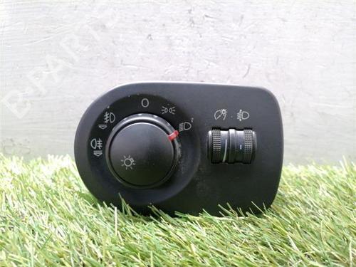 switch-seat-leon-1p1-2005-2006-2007-2008-2009-2010-2011-2012-2013-36053360 main image