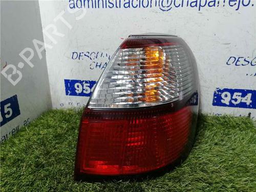 Feu arrière droit SUBARU LEGACY III (BE) 2.5 AWD (BE9) (156 hp) 31894091