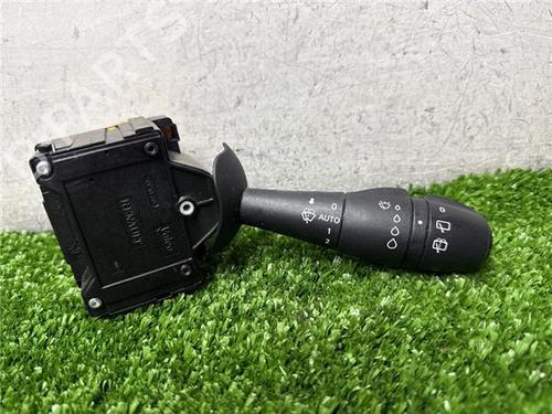 switch-renault-captur-i-j5_-h5_-2013-31901800 main image